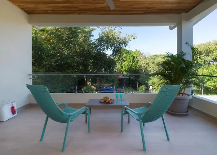 Apartment Bo Jungle - Steps To - Surf Pool 3 *